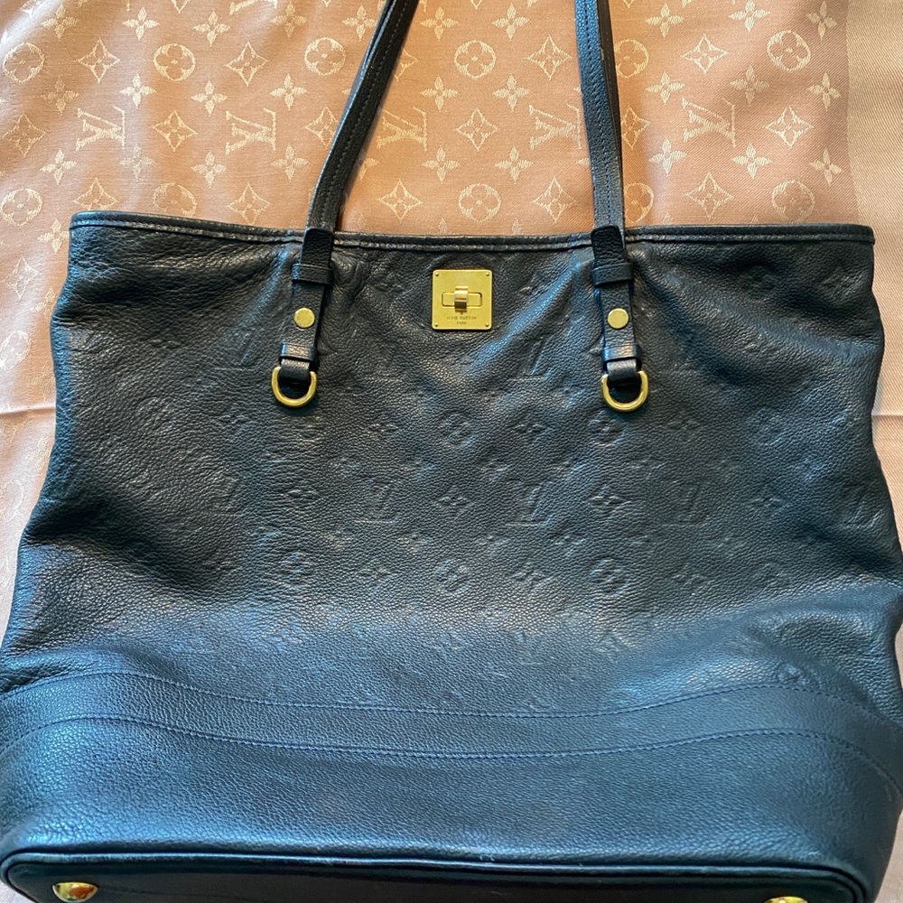 Louis Vuitton “ink blue” leather tote handbag. - Picture 4 of 4